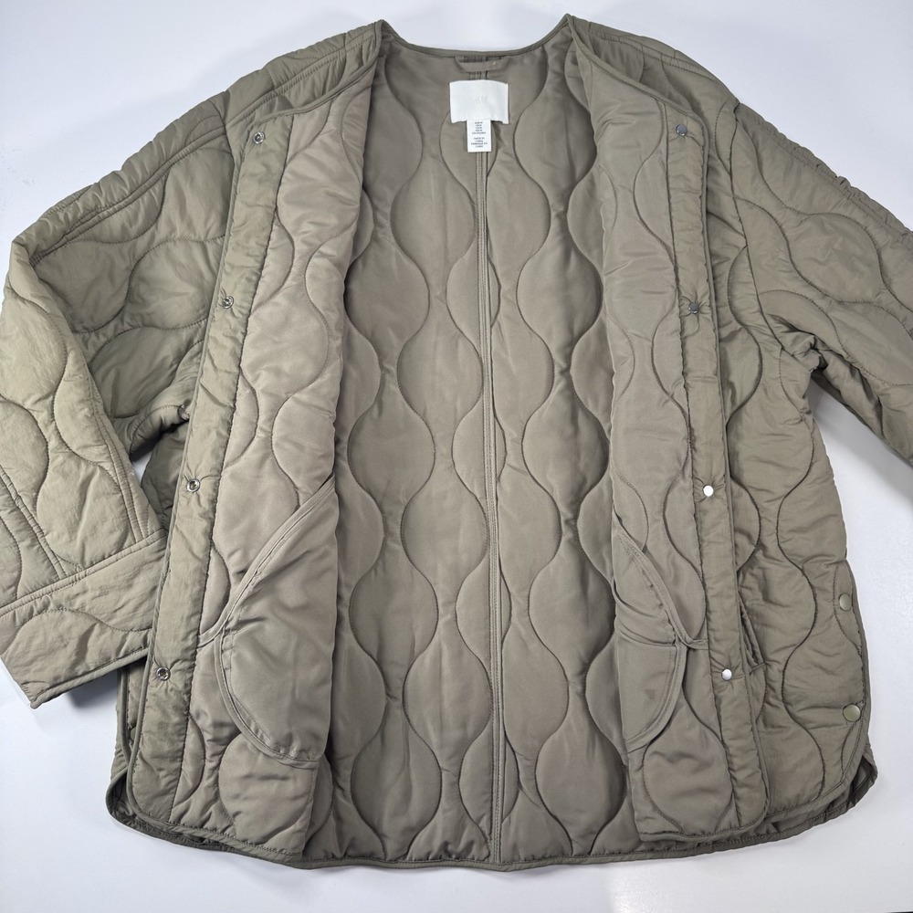 H&M Oversized Quilted Liner Jacket Snap Front Womens Medium Khaki Green Pockets - Picture 8 of 14